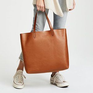 Madewell The Transport Tote in English Saddle